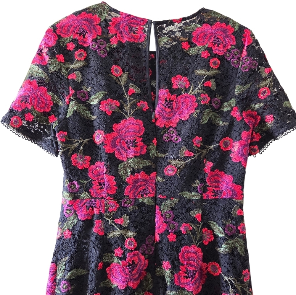 Trina Turk Women's Dress Floral Red Black Size 10 Lace Midi Length Embroidered - Picture 14 of 16